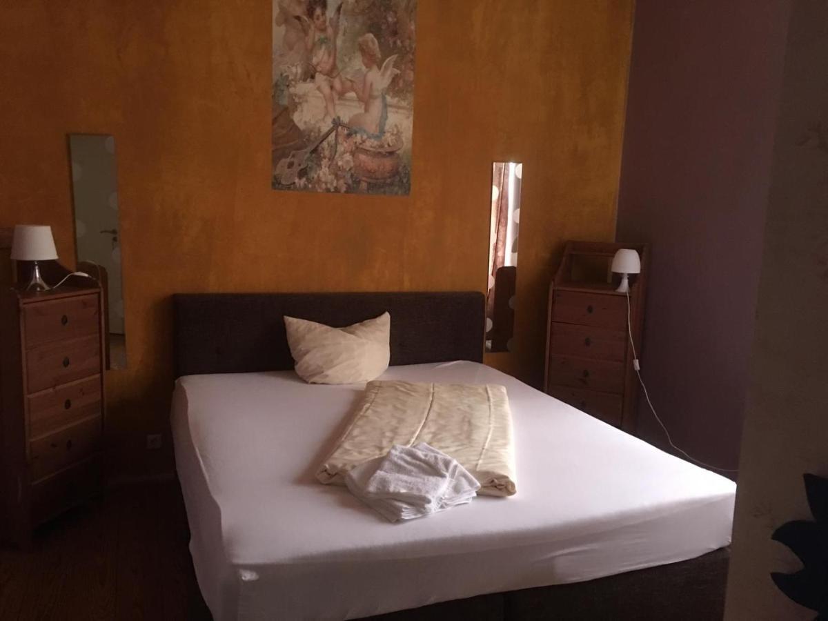 Wohnung In Kaiserslautern Esterno foto